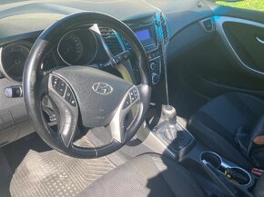 Hyundai i30 combi, 1,6 nafta, 81 kW, r.v. 2015 - 8