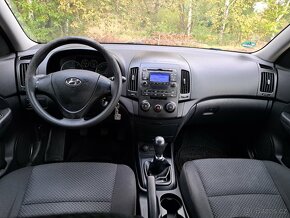 Hyundai i30 1.6CRDI - 8