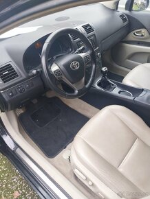 Toyota Avensis Combi 2,0 TDI - 8