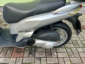 Honda SH 125 - 8