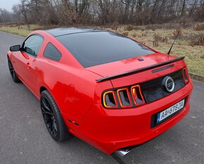 Ford Mustang GT 5.0 V8 - 8