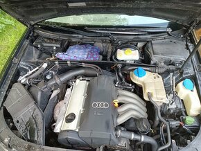 Audi A4 B6 1.6 benzín 75kW 2003 STK 8/25 funkční klimatizace - 8