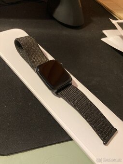 Apple Watch series 5 - 8