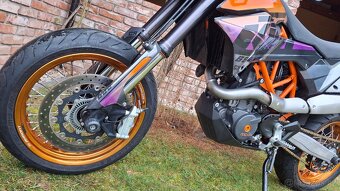 KTM 690 SMC R - 8