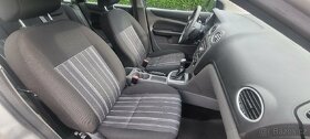 Ford Focus 1.6 16V - 8