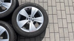 Superb - 17" Triton + zimní 215/55 R17 Dunlop 6-7mm - 8