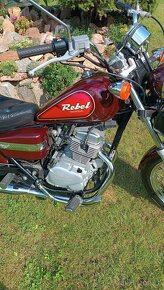 Honda CA 125 Rebel - 8