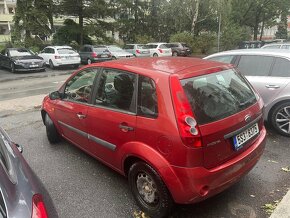 Ford Fiesta 1.3 Rok 2006. 51 kW. Klima, 187 tis km - 8