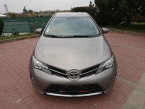 Toyota Auris 2.0 D-4D Active 12/2013 - 8