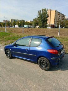 Peugeot 206 1.1i 44kW najeto pouze 60tis.km nové v ČR - 8