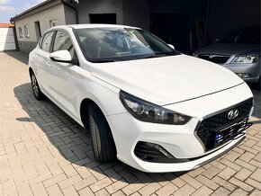 Hyundai i30 fastback 1.4 - 8