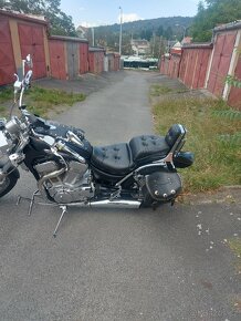 Suzuki Intruder 1400 - 8