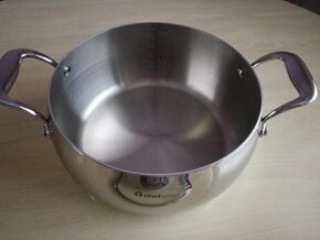 Tupperware PROFI hrnec s pokličkou 5,7 l - 8