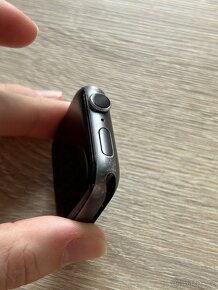 Apple Watch Series 4 44 mm - 8