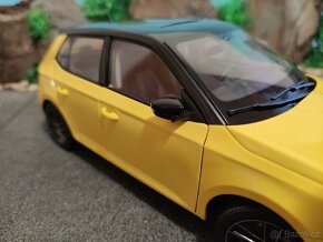 prodám nový model 1:18 škoda fabia 3 - 8