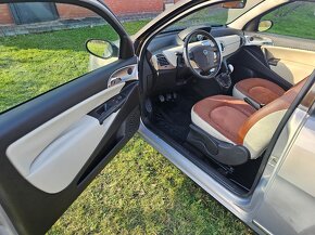 Lancia Y benzín 1,4 8V 57kw 2009 - 8