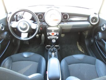 Mini Cooper S 1.6i 135kw Xenon Panorama manuál 2010 - 8