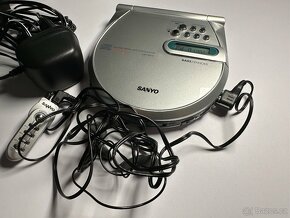 Discman Sanyo - 8