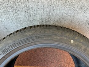 Zimní pneu 235/45 R18 Falken Eurowinter HS01 - 8