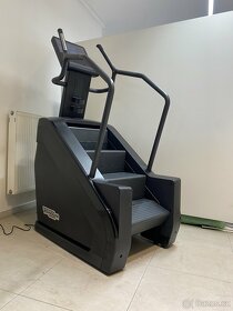 Technogym Artis Step Black edition- schodový trenažer - 8