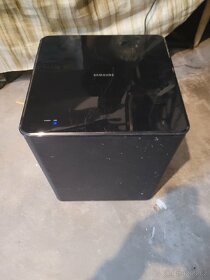 Samsung HT-BD8200

 - 8