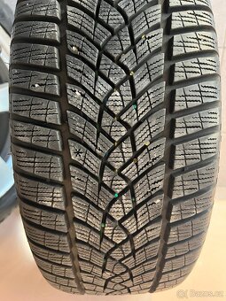 Alu kola 5x112 r18 / Goodyear ultra grip 245/45 R18 100v M+S - 8