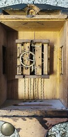 starožitné dřevěné vyřezávané hodiny schwarzwald 2 - 8