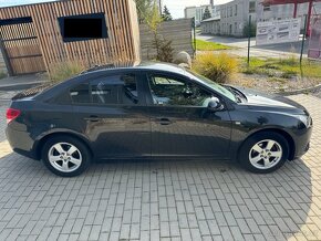 CHEVROLET CRUZE LS 1,6i EcoTec 91kW / 2012 / PŮVOD CZ / ALU - 8