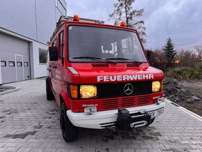 Mercedes-Benz T1 409D 300d - 5 míst - 8