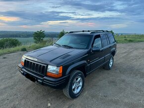 Jeep Grand Cherokee ZJ 5.9 Limited LX - 8