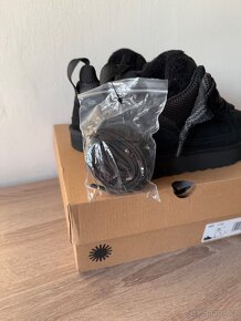 UGG Lowmel Black (Women’s) - 8