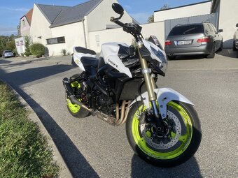 Suzuki GSR 750 - 8