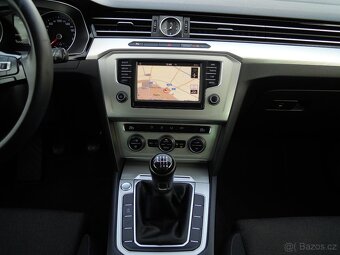 Volkswagen Passat 2.0TDi COMFORTLINE - SERVIS - 8