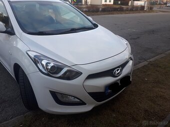 Hyundai i30 cw 1,6 benzín Bílá r.v.2015 tach.153 000km - 8