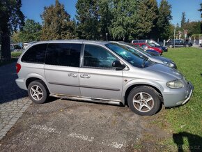 Chrysler Voyager 2.5 CRDe - 8