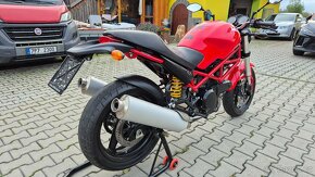 Ducati Monster 695 - 8