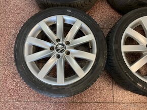 Originalní ALU kola Škoda 5x112 r17 zimní pneu 5mm - 8