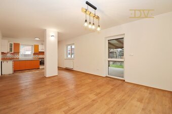 Prodej rodinného domu 238 m², pozemek 881 m² Velké Hydčice - 8