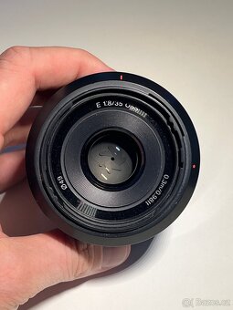 Sony 35mm f/1.8 OSS - 8