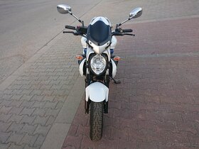 Suzuki SFV 650 Gladius 2010 - 8