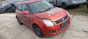 Suzuki Swift 1.3 67kw naj. 103tis.km 4x4 NÁPRAVNICE NENÍ - 8