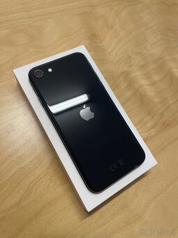 iPhone SE 2020 64GB,pěkný stav - 8