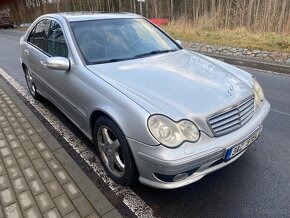 Mercedes Benz C32 AMG V6 Kompressor 3,2 L 260 kW - 8