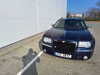 Chrysler 300c awd 5,7 Hemi - 8