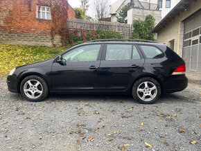 VOLKSWAGEN GOLF VARIANT  1,9 TDi  77 Kw  DSG - 8