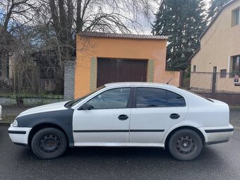 Škoda Octavia 1.9 tdi 66 KW ROTAČKA  Climatronic - 8