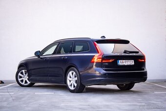 Volvo V90 D3 2.0L Momentum A/T - 8