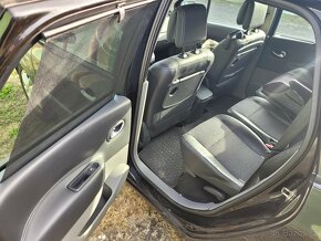 Renault Grand Scenic 1.9dci 96kW 7 sedadel - 8