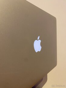 MacBook Air 13 2015 - 8