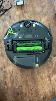 iRobot Roomba e5 - 8